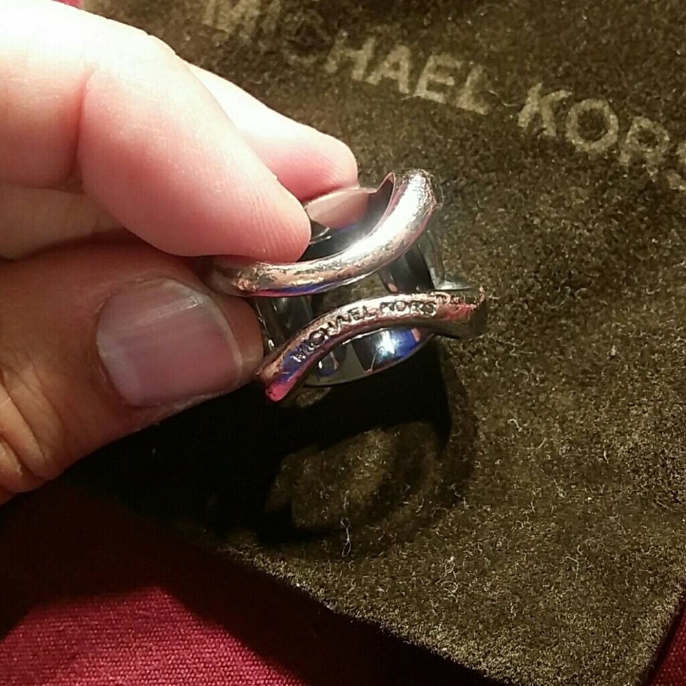 Authentic Michael Kors silver chain ring - Picture 3 of 3
